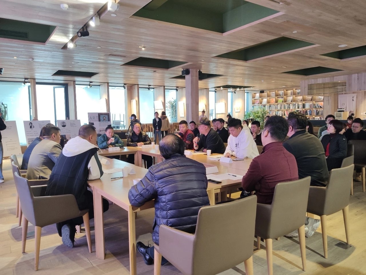 左手设计师短视频,设计师创意沙龙