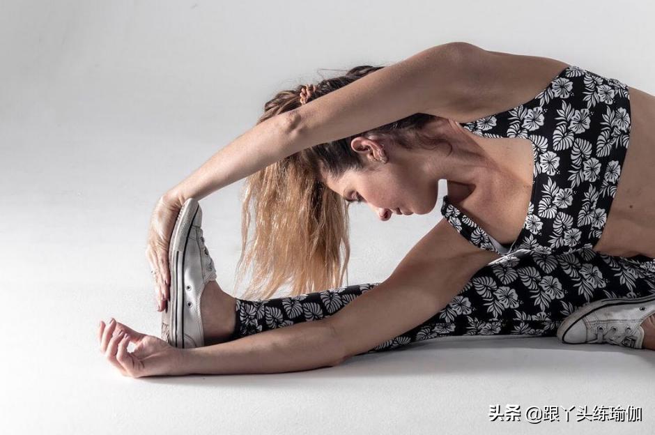 秋裤穿得像瑜伽裤怎么办,为什么要穿瑜伽裤上街