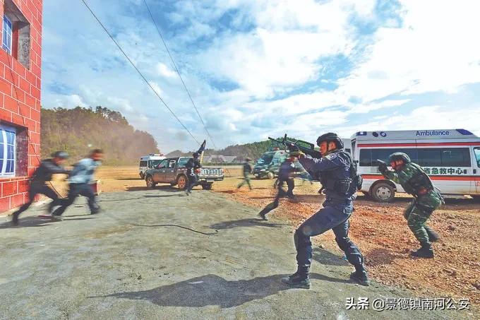 全警动员全力以赴守护平安,警心向党守护平安活动