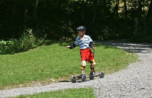 美国一家三口被杀灭门案,美国一家三口灭门案真实事件