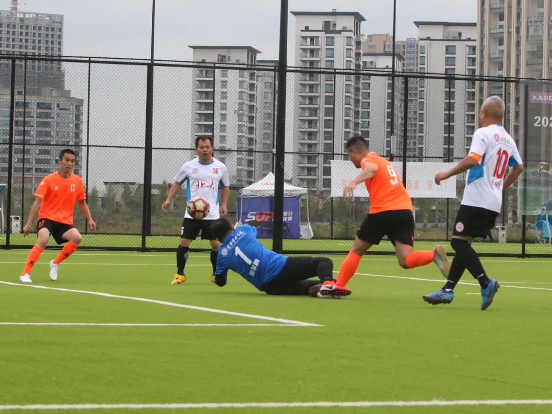 一场足球比赛点面结合,来场热血沸腾的球赛