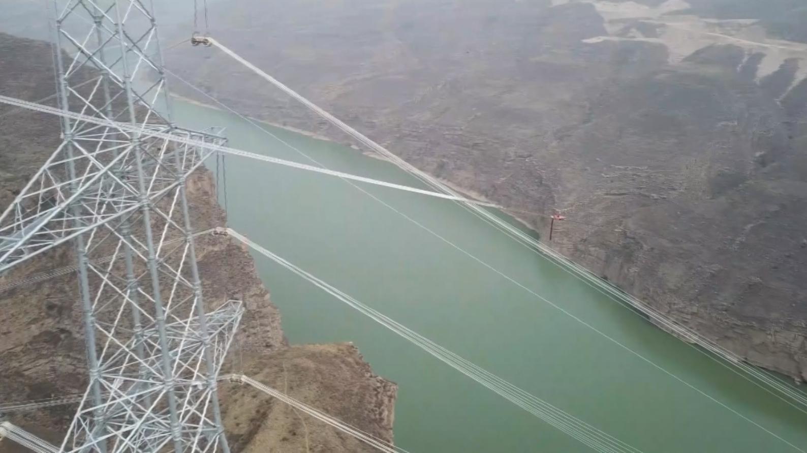 银线飞越黄河奏凯歌——蒙西-晋*特中**高压交流工程跨越黄河侧记