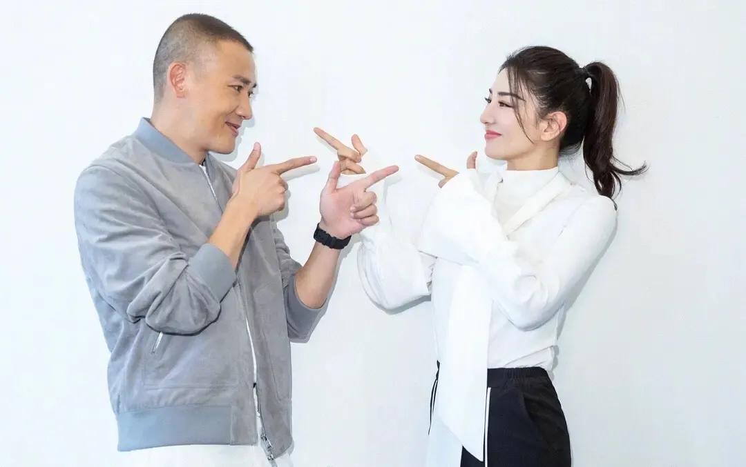 娱乐圈cp甜蜜细节,盘点周五夜放克甜蜜的cp