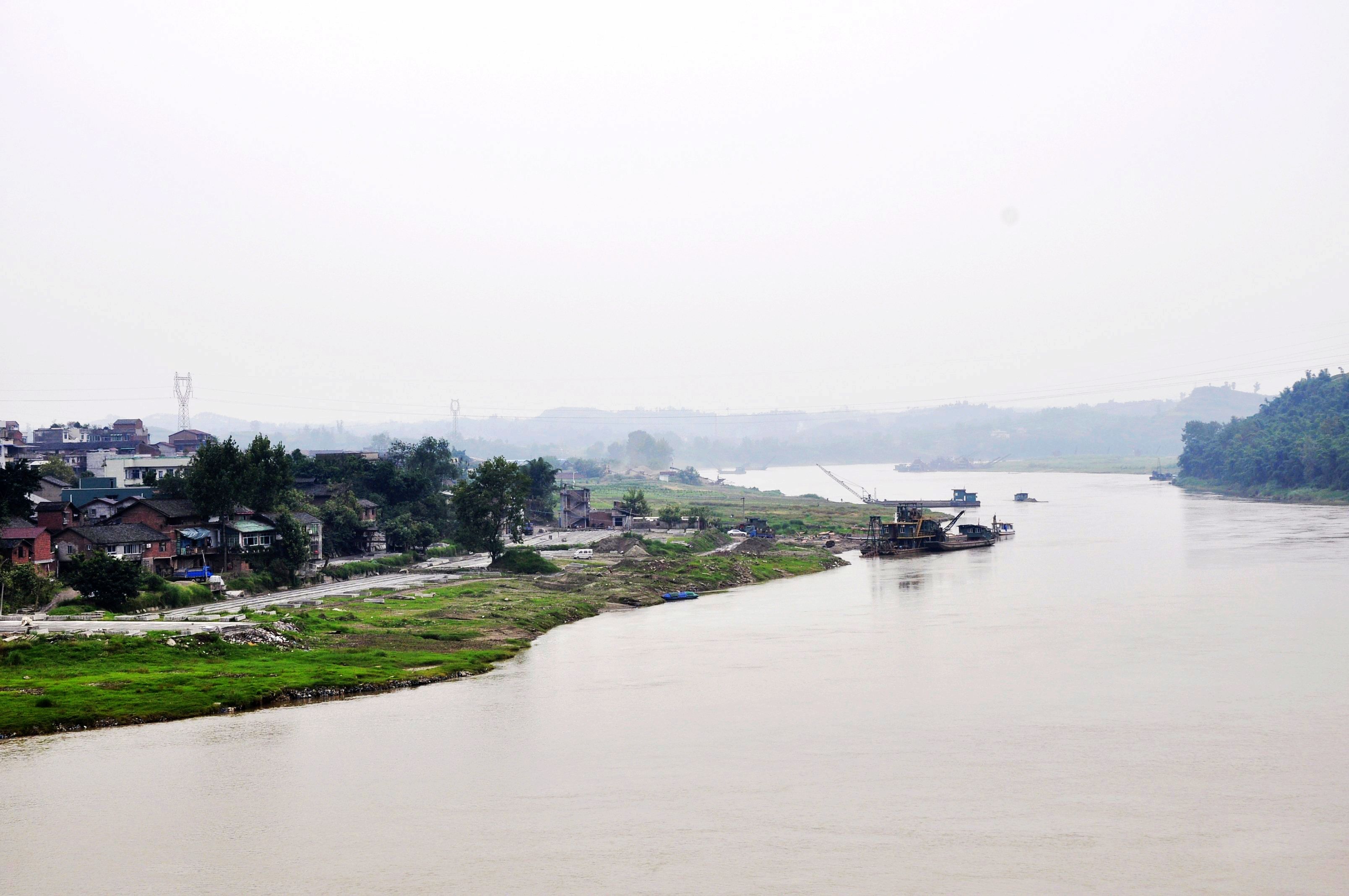 牛佛烘肘吃出梁山好汉的气魄