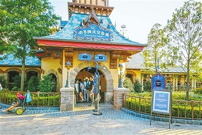 上海迪士尼酒店两天一夜攻略,上海迪士尼旅游攻略小礼品