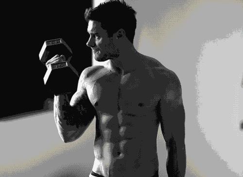 发力不对肌肉会练偏吗,肌肉不对称怎么锻炼