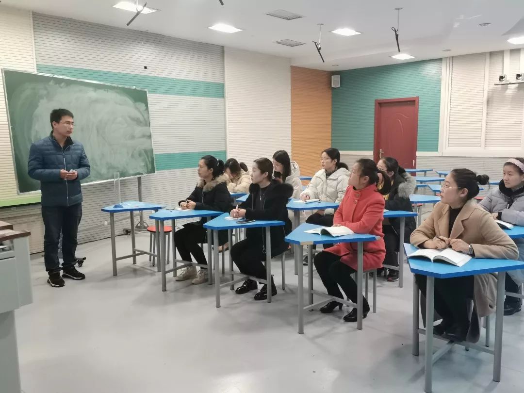 临沂朴园小学知识竞赛,临沂朴园小学教学视频