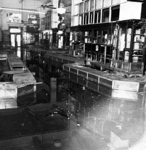 百货大楼的历史,不同年代的百货大楼