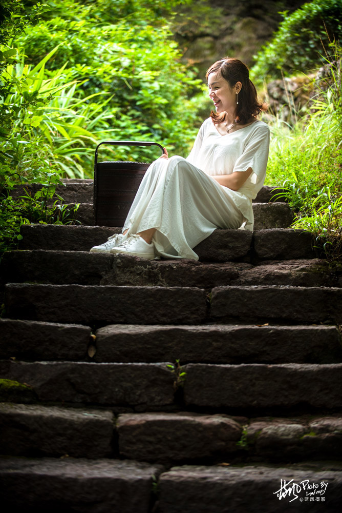 每克卖一万，这几株岩壁上的大红袍茶树，堪称武夷山的镇山之宝