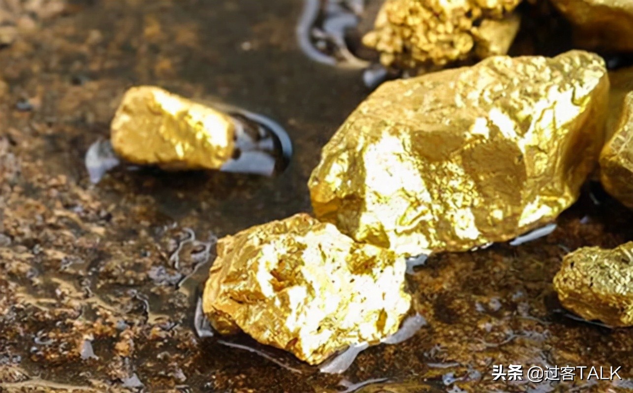 上海男子携*袜丝**进车间，“吸走”含黄金溶液，获利已超10万被刑拘