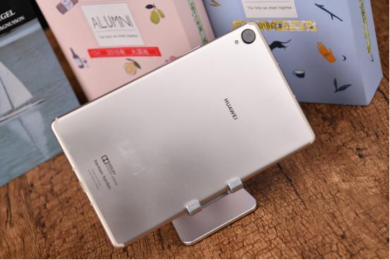 华为平板m6高性能发布价,华为平板m610.8英寸目前多少钱