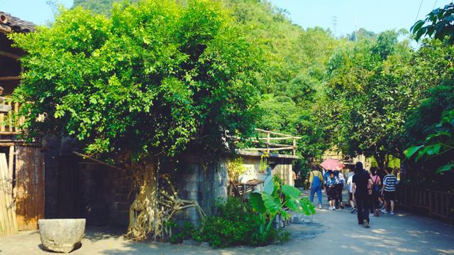 古寨、夕阳、界碑、待嫁的壮族姑娘，广西，原来这么美