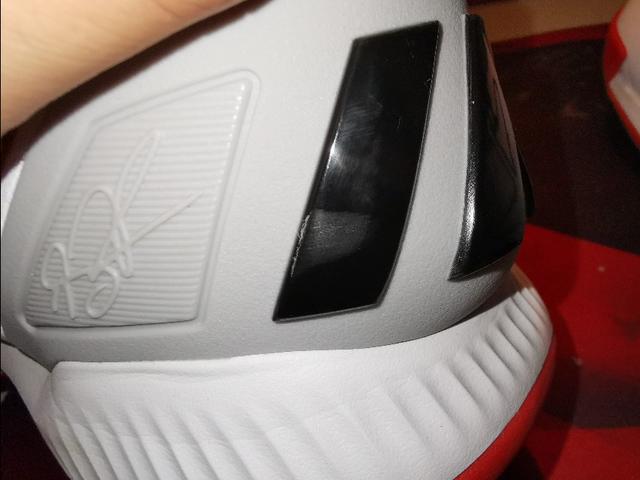 罗斯10玫瑰10年配色,玫瑰10年篮球鞋