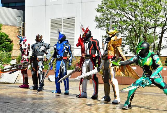 假面骑士圣刃邪王之龙如何封印剑,假面骑士圣刃邪王飞龙必杀技