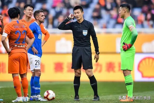 傅明重回中超主裁,裁判傅明将执法中超揭幕战