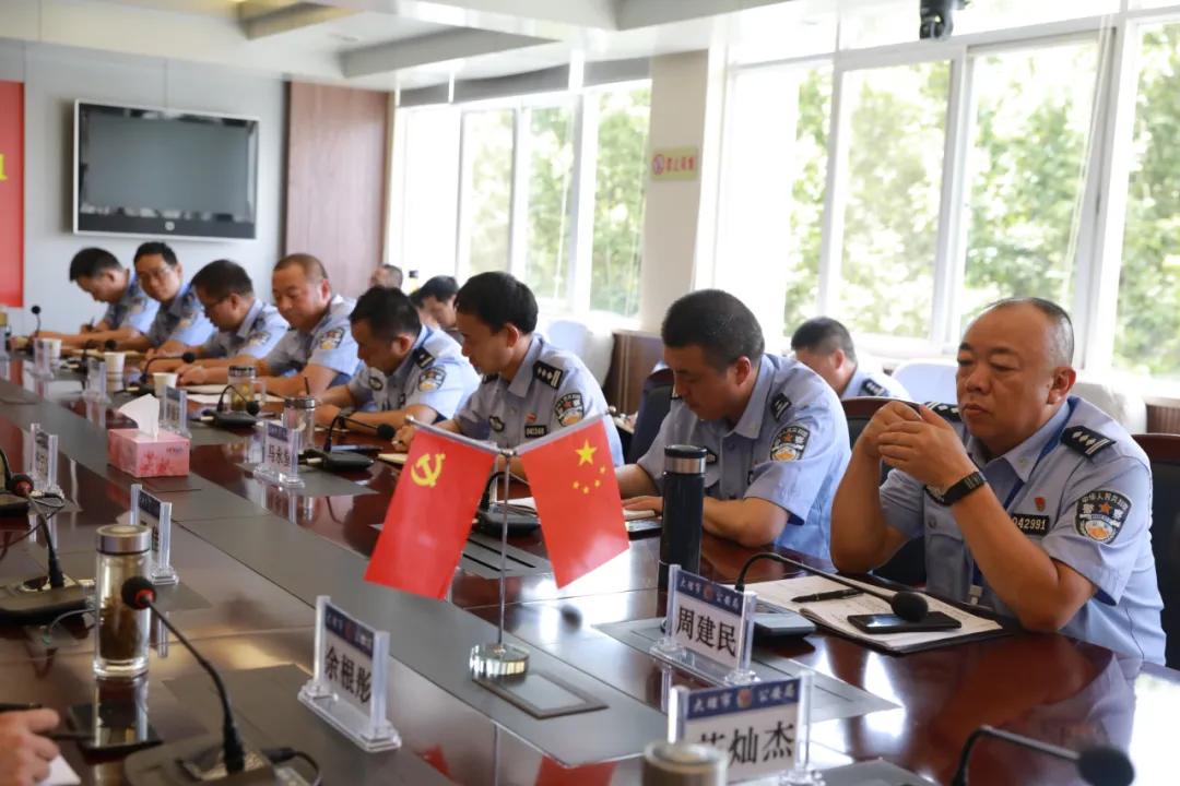 大理市公安局举行*党**委理论学习中心组2021年度第七次集体学习