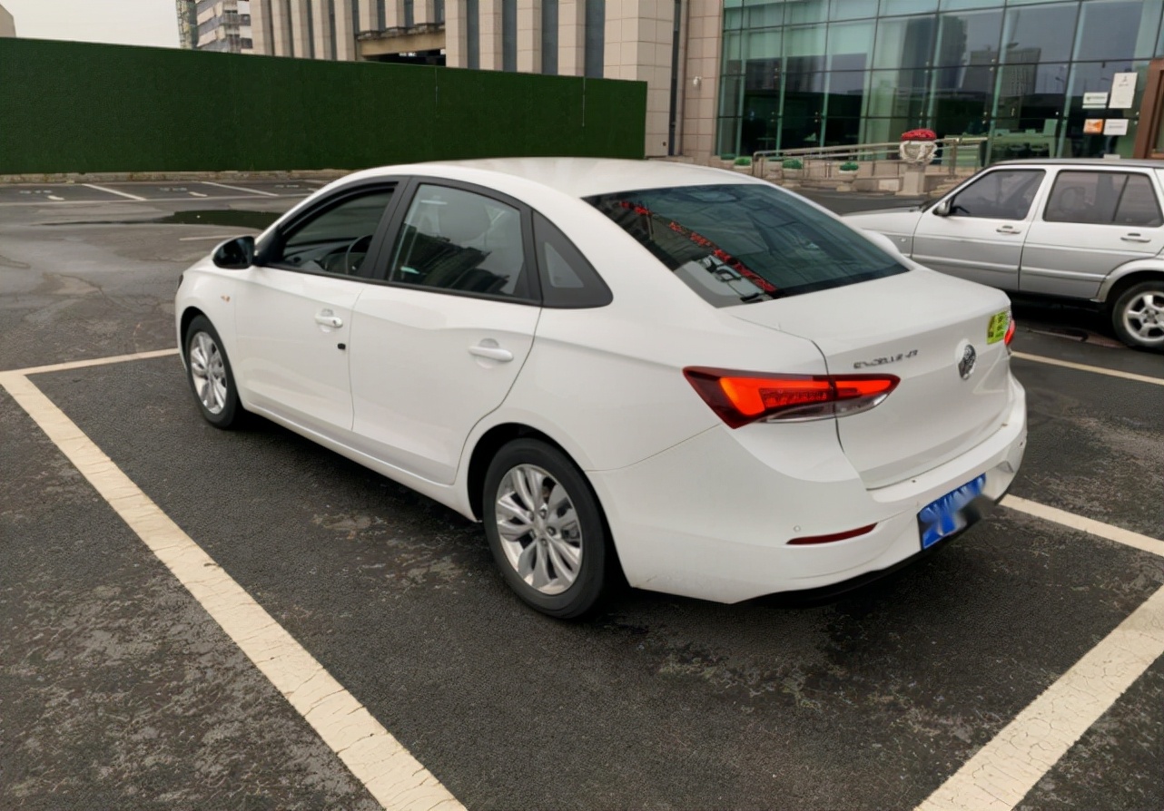 2011年别克英朗1.6自动挡油耗多少,别克英朗汽车评测2021改款1.5油耗