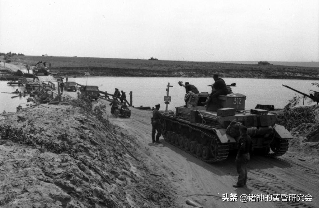 七月飞火-100张珍贵图片中的1942年沃罗涅日血战今与昔（上）