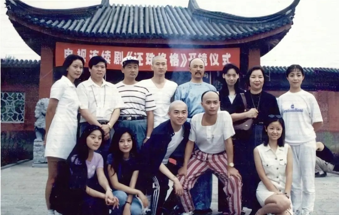 中国历史上最强悍的团队合影,埃菲尔铁塔最著名合影