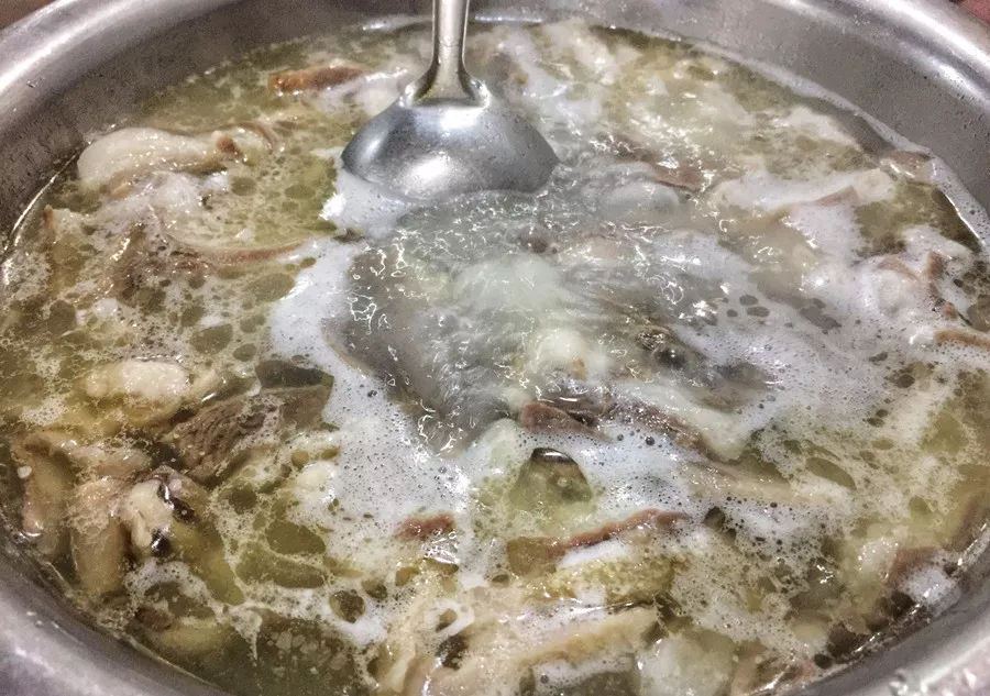 成都羊肉汤火爆冬至,冬至成都大街小巷的羊肉汤