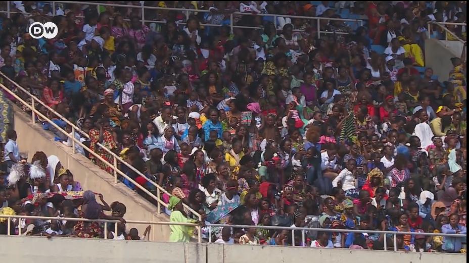 非洲最牛逼的*局骗**：靠卖勾兑果汁治病圈钱，月入1000万太疯狂了