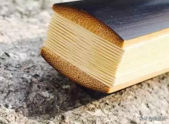 折扇一般在几块钱内,30的折扇和上百的折扇的区别