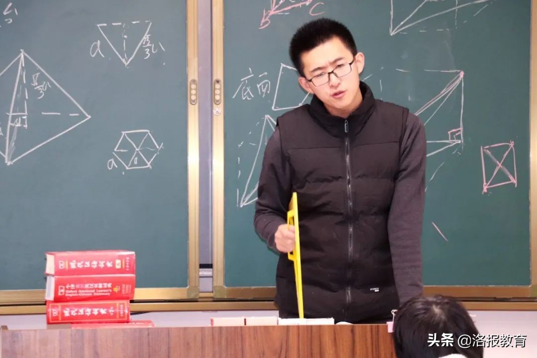 教师风采展环创,教师风采艺术展