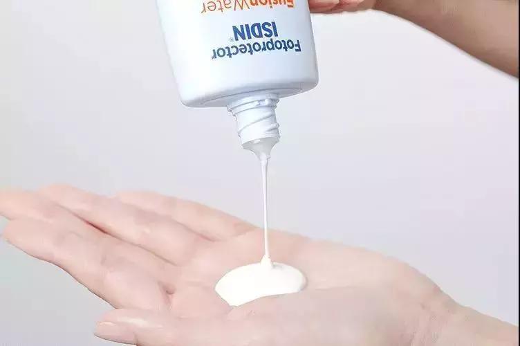 防晒油皮防水50元,超好用的油皮防晒推荐一下