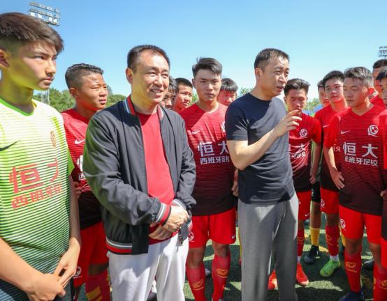 中国足球未来该何去何从,中国足球目前的解决路径是什么