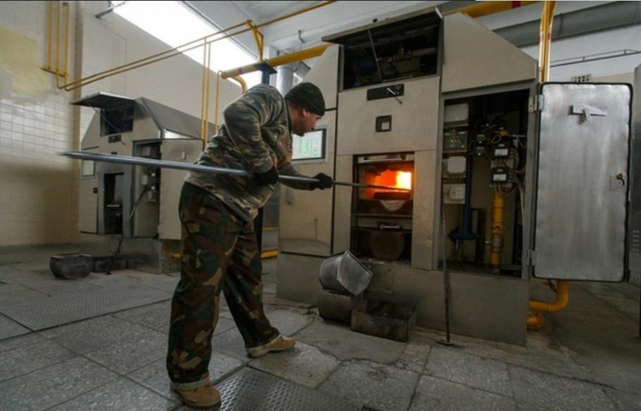 高温融化尸体会留下痕迹吗,高温下尸体会发生什么