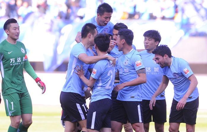 套路还是定了？万达接触千兆，大连足协或人财两空，天海也受伤