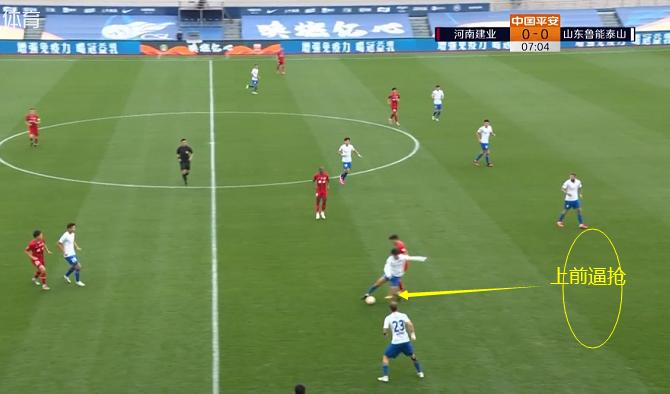 慢镜头回顾五次失误周琦,慢镜头回放武磊假摔