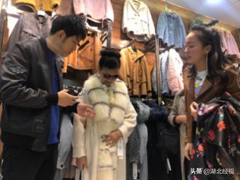 武汉人自己的狂欢！数千人齐聚汉口北海宁皮革品牌广场畅玩“嗨皮大团购”