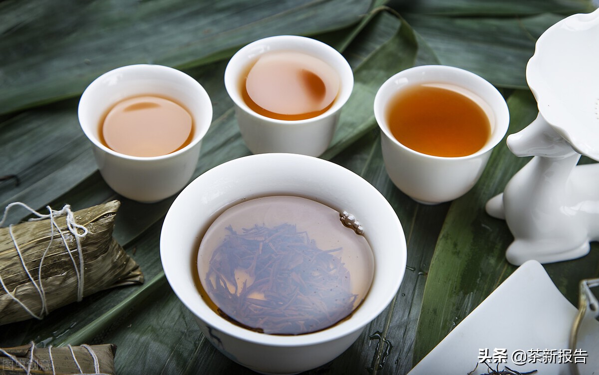 吹牛茶,茶桌上吹牛