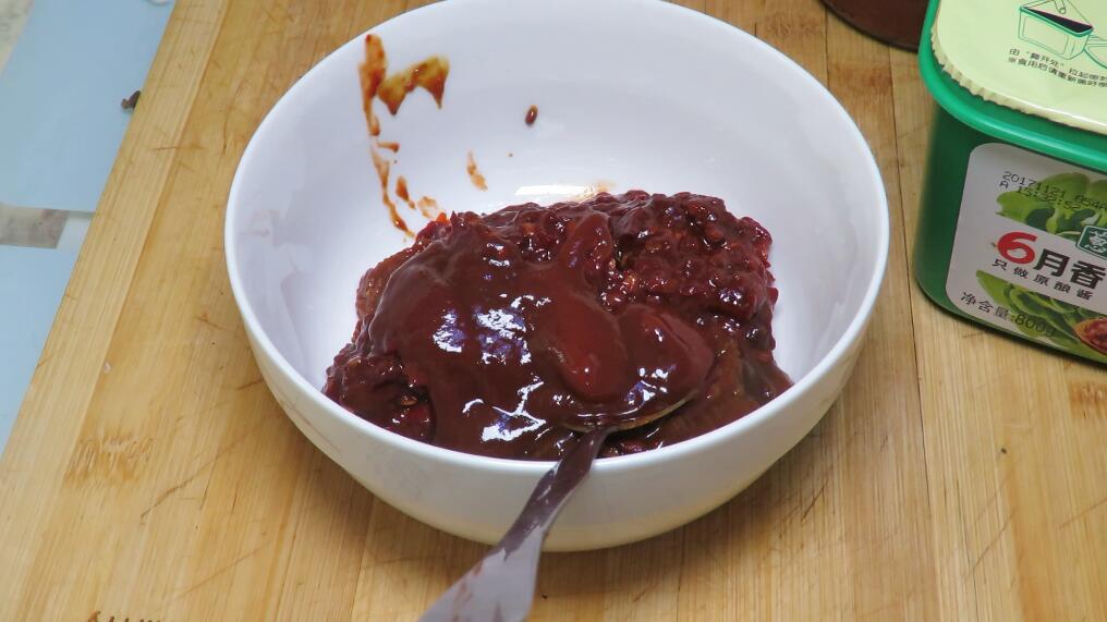 香菇牛肉酱制作绝密配方视频,教你在家制作牛肉香菇酱香辣下饭