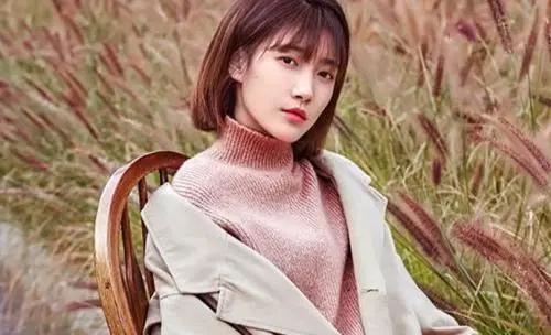 她是《我的前半生》的小厨妹，与窦骁同学，只因名字难记一直不火