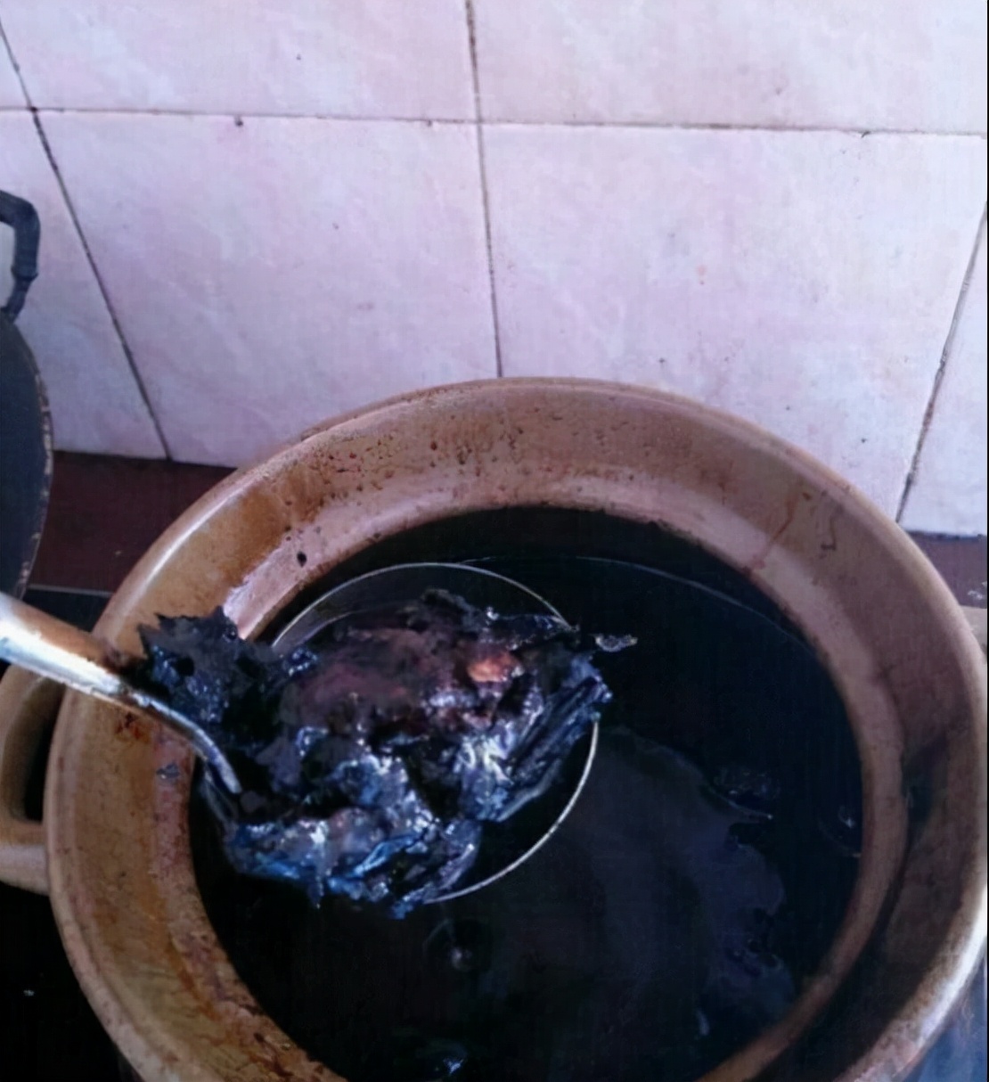 幽默笑话：用精神抖擞造句结果被老师罚抄课文