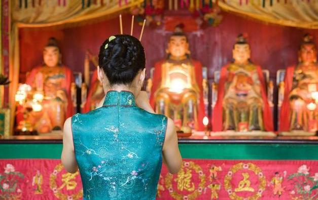 穷算命富烧香说的句句在理,穷人算命富人烧香经典语录