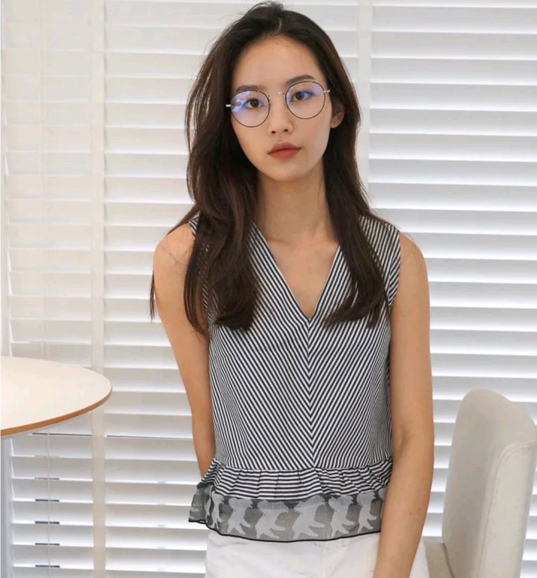 怎么选眼镜框搭配脸型,怎么选眼镜框适合脸型微胖女生