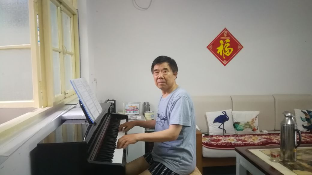 手机使用u盘的操作方法,手机与u盘接口连接线