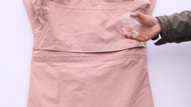 既时尚又实用的冲锋衣,简约而不简单的冲锋衣奢潮