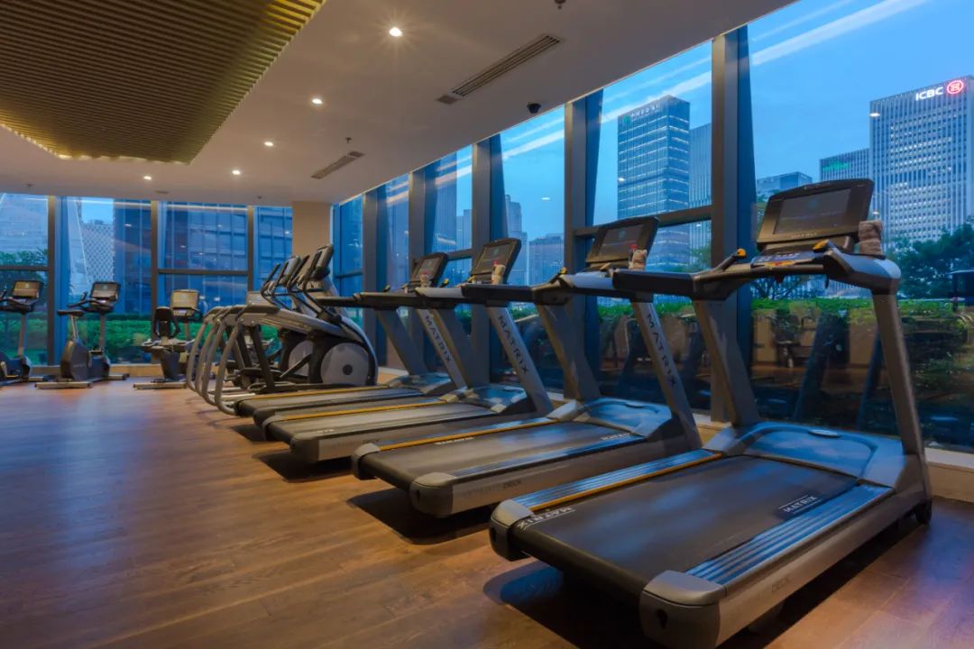 夜游盛世钱塘，赏绚烂灯光秀，打卡杭州钱江新城万豪酒店