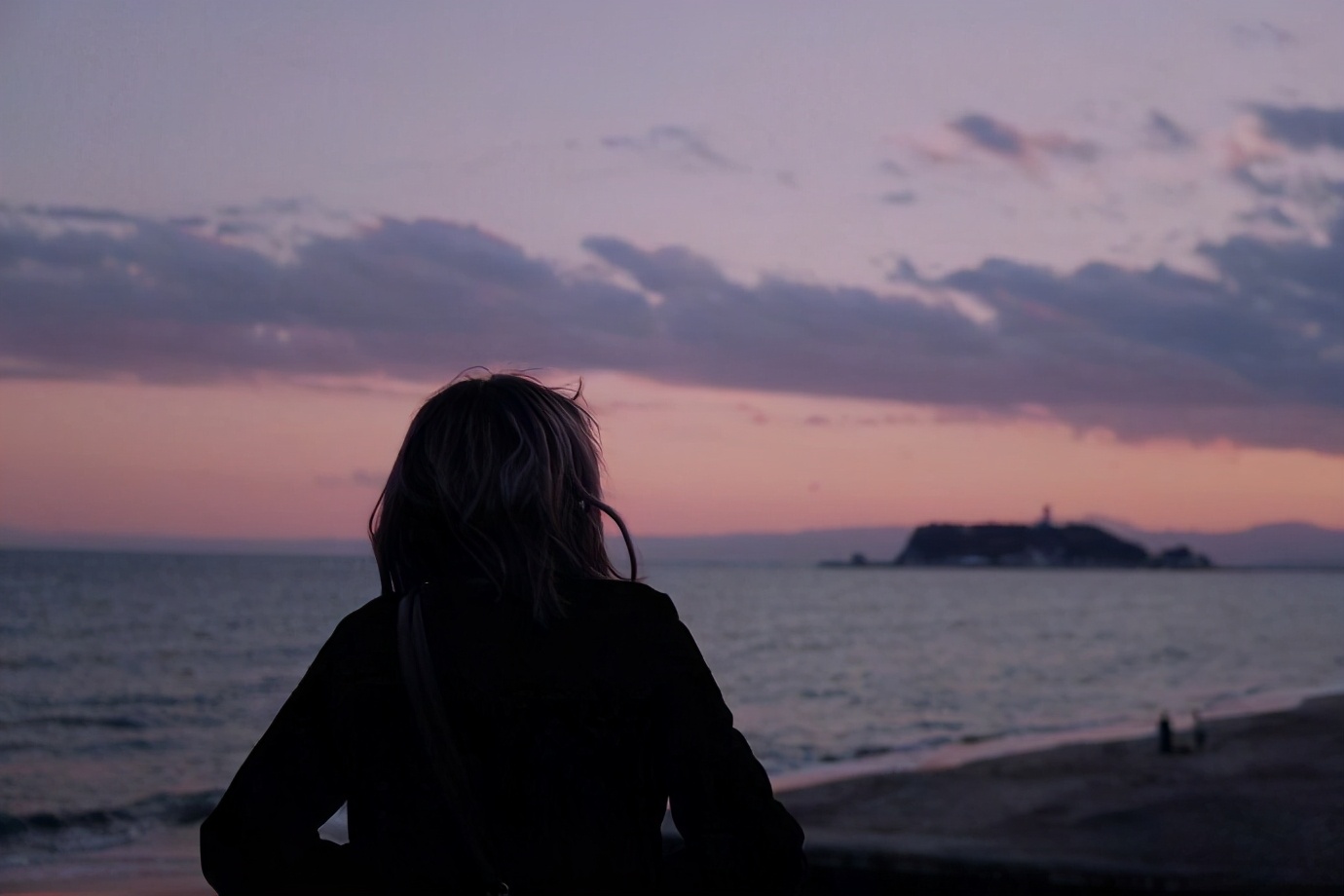 在人生的道路上，大多数人都曾是孤独的“旅行者”