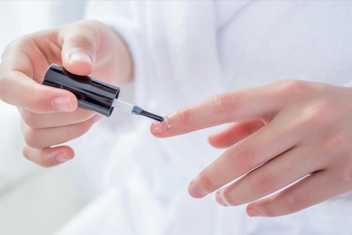 牛皮癣夏天怎么穿短袖看不出来,牛皮癣怎么穿短裤短袖