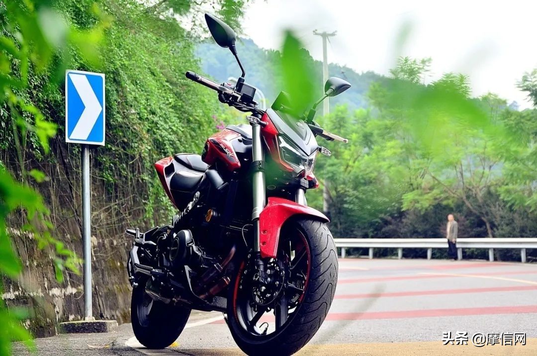 武装到牙齿的越野摩托,武装到牙齿的江铃驭胜s350