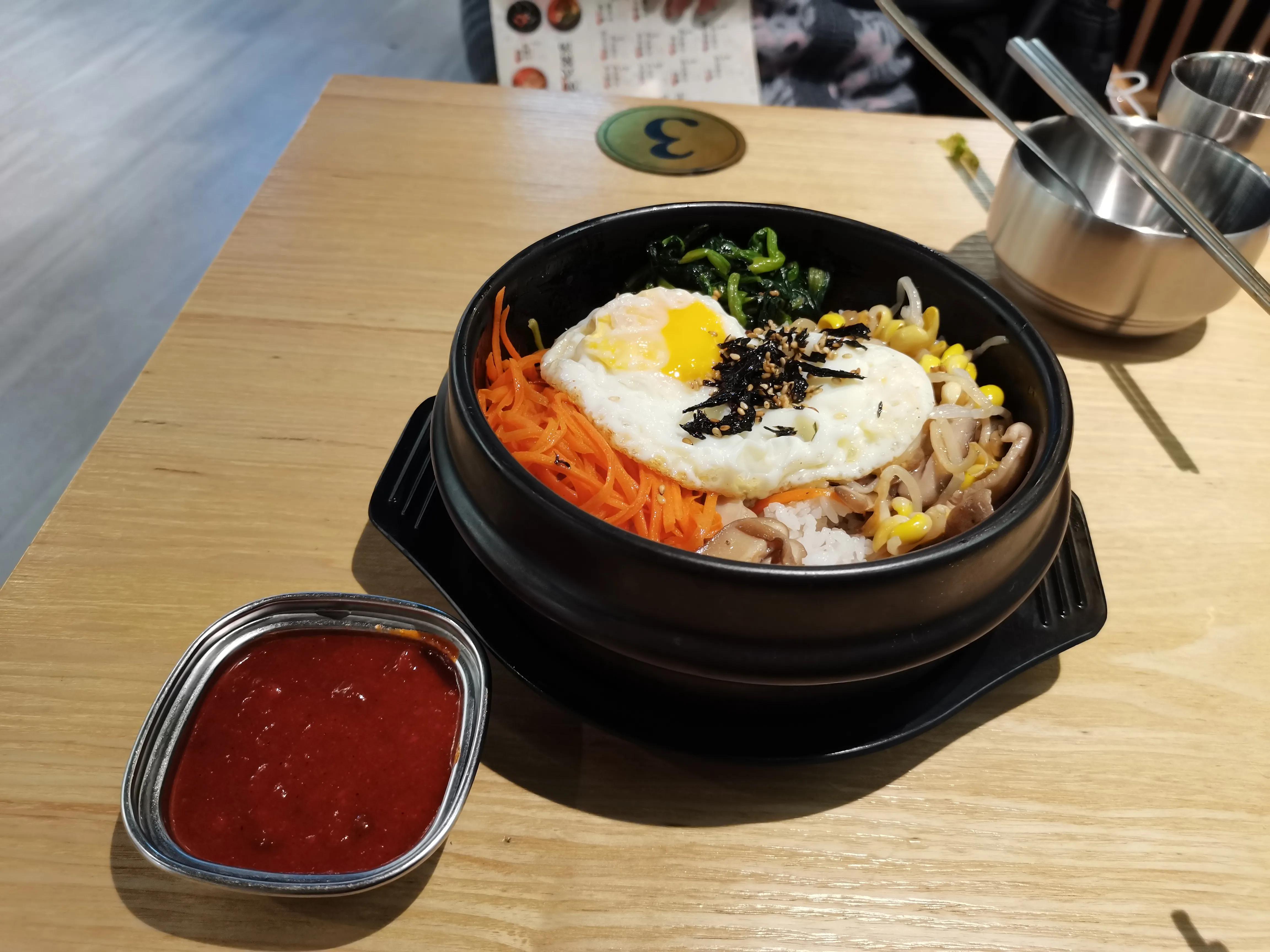 五菜联袂　饼如八角——辛丑正月新余友酱韩料店用膳有感