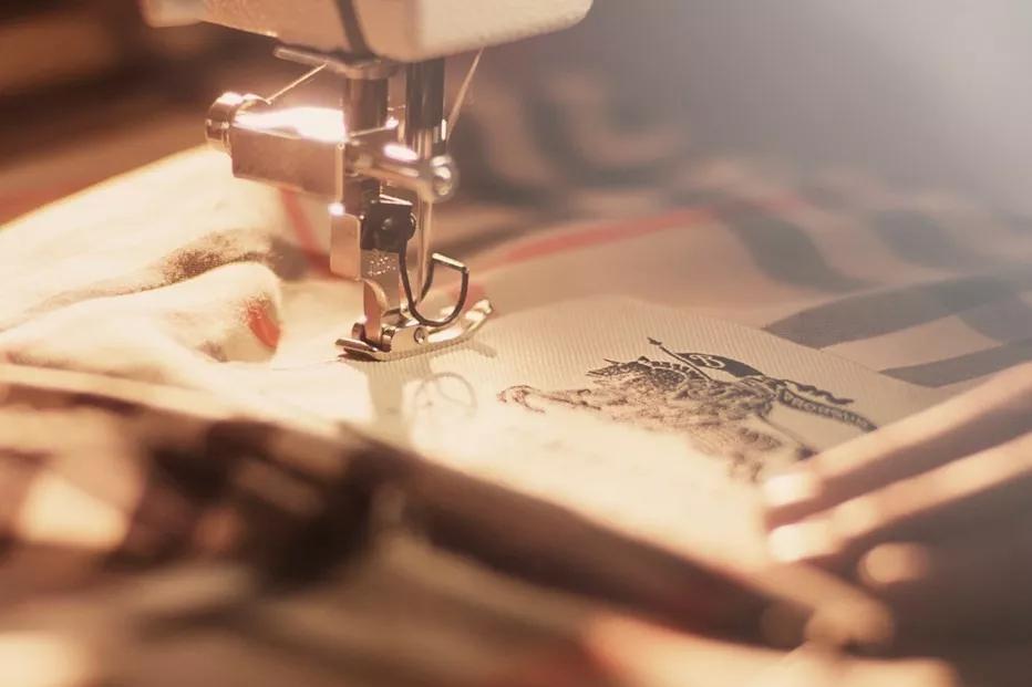 除了风衣三杰，英产风衣的美妙，它也能告诉你