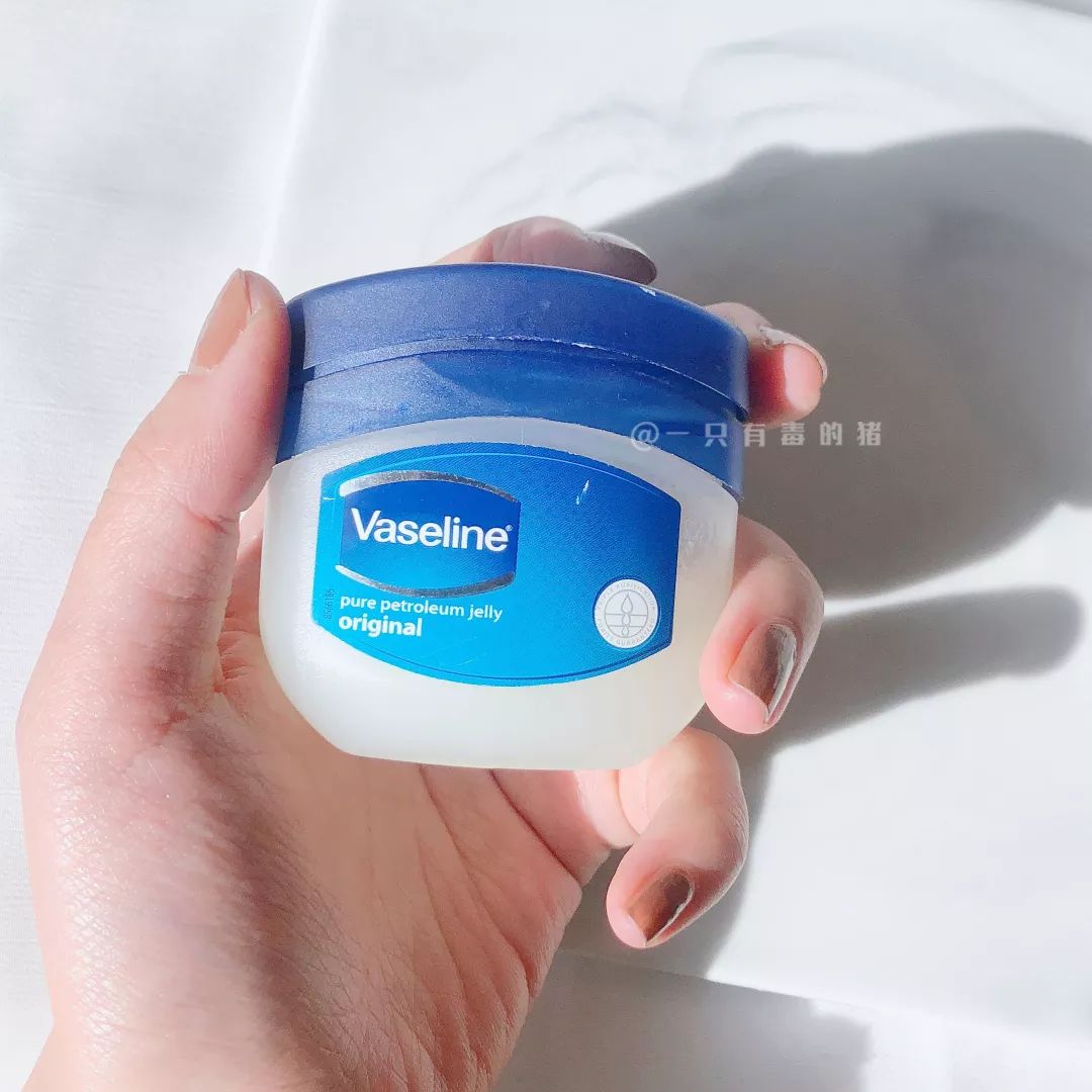 空管的润唇膏,空管的唇膏