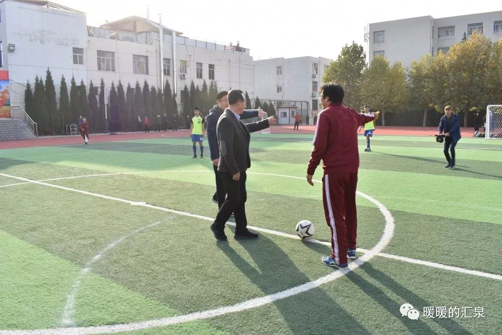 绿茵追梦足球视频,校园足球绿茵