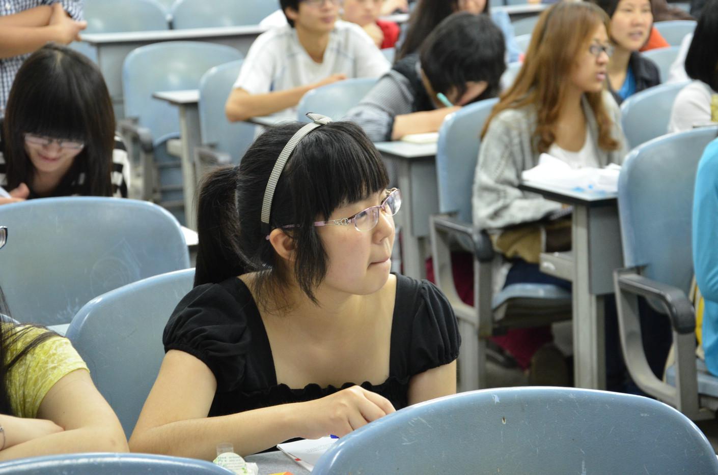 大学教师错误言论事件,高校教师发表不当言论怎么处理